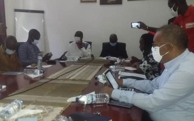 MINISTROS DA AGRICULTURA E DESENVOLVIMENTO RURAL E DO AMBIENTE E BIODIVERSIDADE REALIZAM CONFERÊNCIA DE IMPRENSA CONJUNTA SOBRE O LEVANTAMENTO DO MORATÓRIA DE EXPLORAÇÃO DE RECURSOS FLORESTAIS.