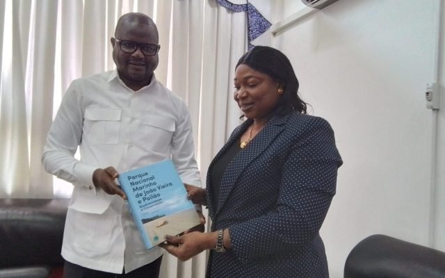 VISITA DE CORTESIA DA EMBAIXADORA DE GÂMBIA NA GUINÉ-BISSAU AO MINISTRO DO AMBIENTE, BIODIVERSIDADE E ACÃO CLIMÁTICA